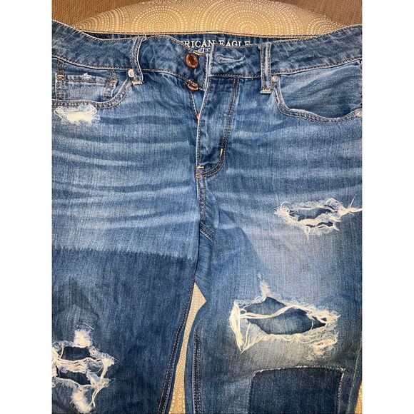 American Eagle Outfitters Tomgirl distressed patched boyfriend jeans in a medium - Picture 2 of 3